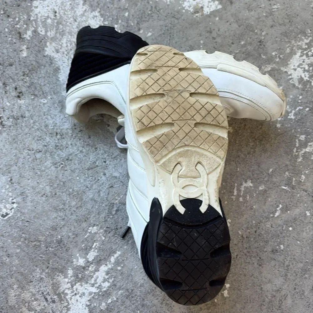 Chanel leather trainers - Picture 7 of 12